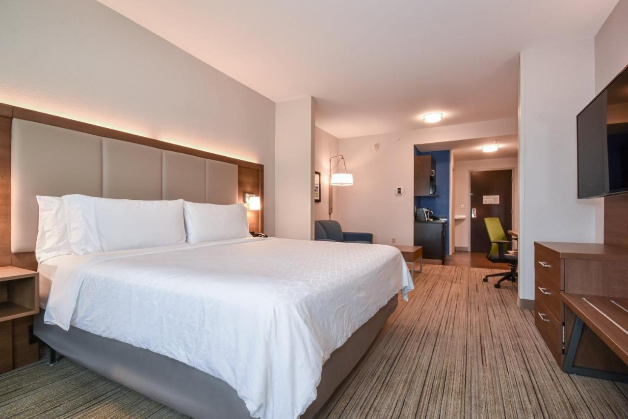 ฮอลิเดย์ อินน์ เอ็กซ์เพรส โฮเต็ล แอนด์ สวีท ชาร์ลอต เซาท์อีสต์ -แมททิว Hotel แมทธิวส์ ภายนอก รูปภาพ