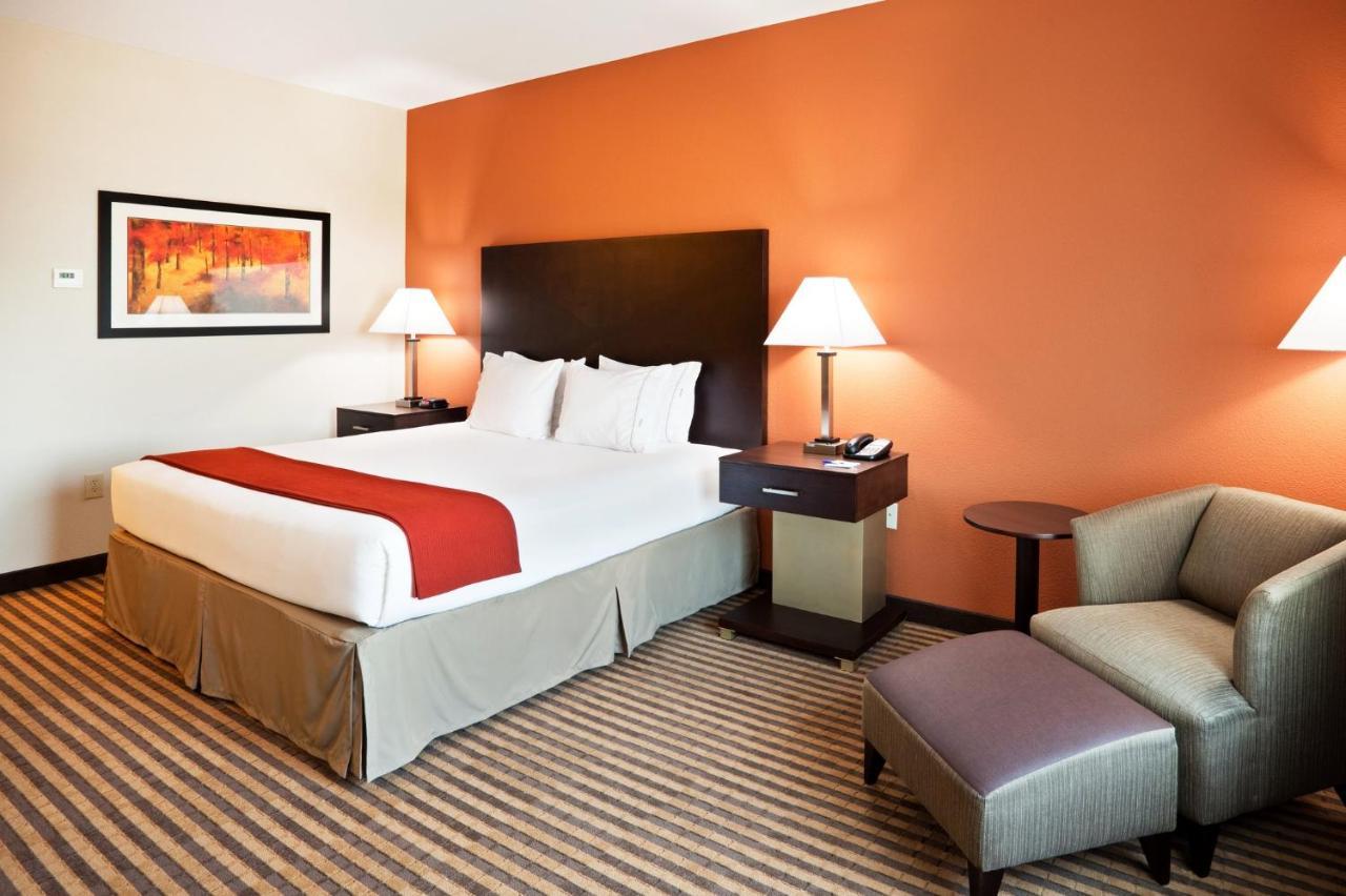 ฮอลิเดย์ อินน์ เอ็กซ์เพรส โฮเต็ล แอนด์ สวีท ชาร์ลอต เซาท์อีสต์ -แมททิว Hotel แมทธิวส์ ภายนอก รูปภาพ